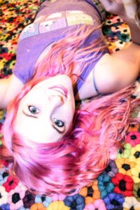 Minako Gusmiau pink