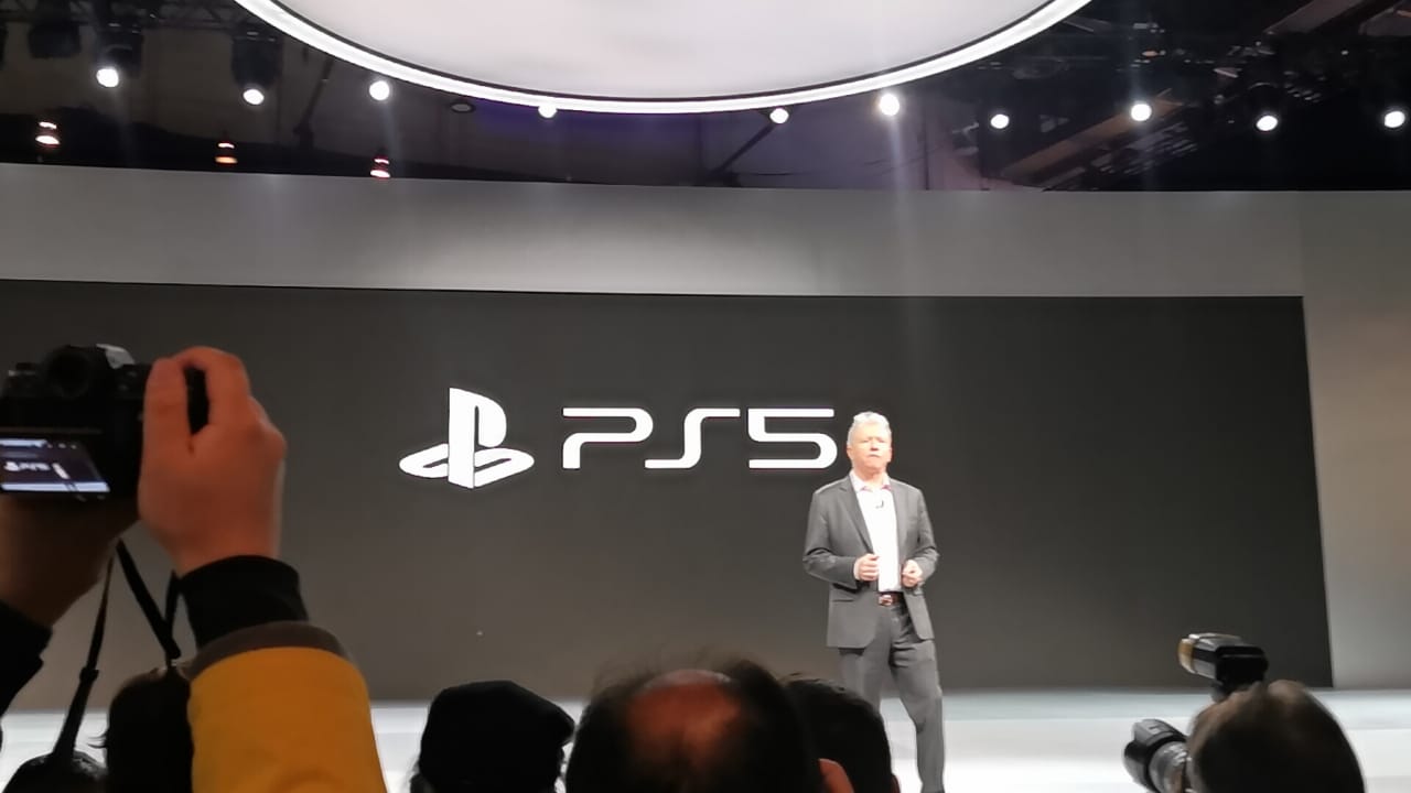 Image default