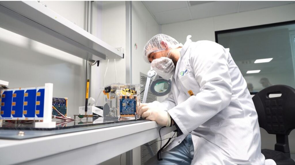 Intel habilita el primer satélite con inteligencia artificial en órbita