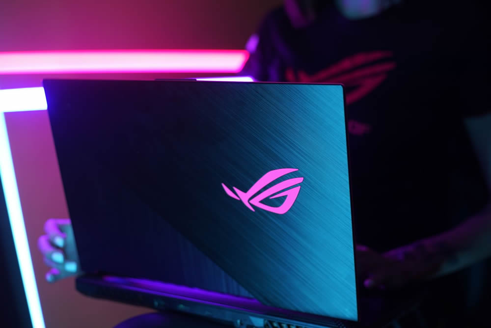 ASUS ROG Strix G15 Cherri Edition
