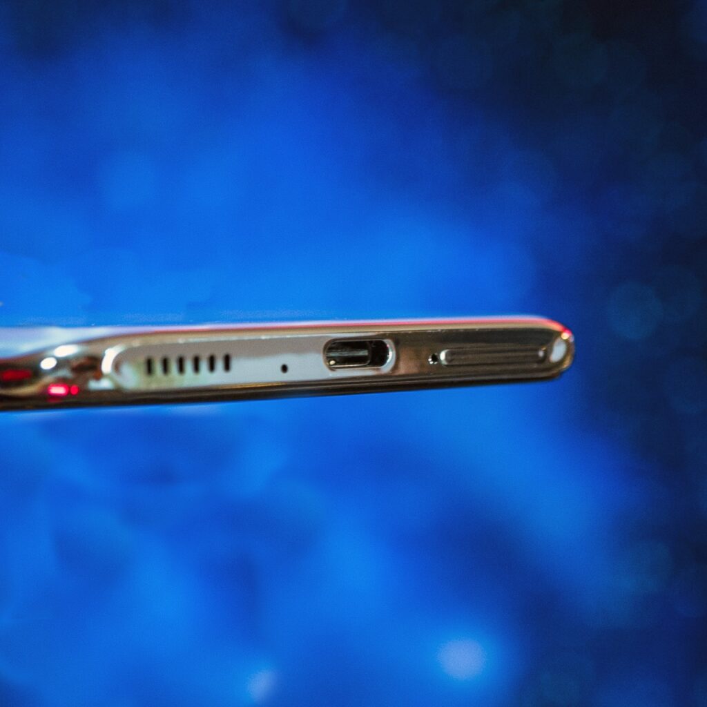 ZTE Axon 20