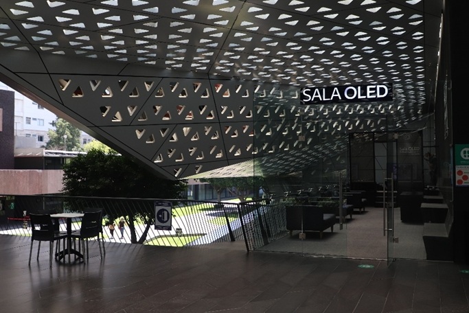LG sala de cine OLED