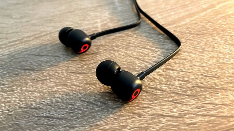 Diseño Beats Flex auriculares