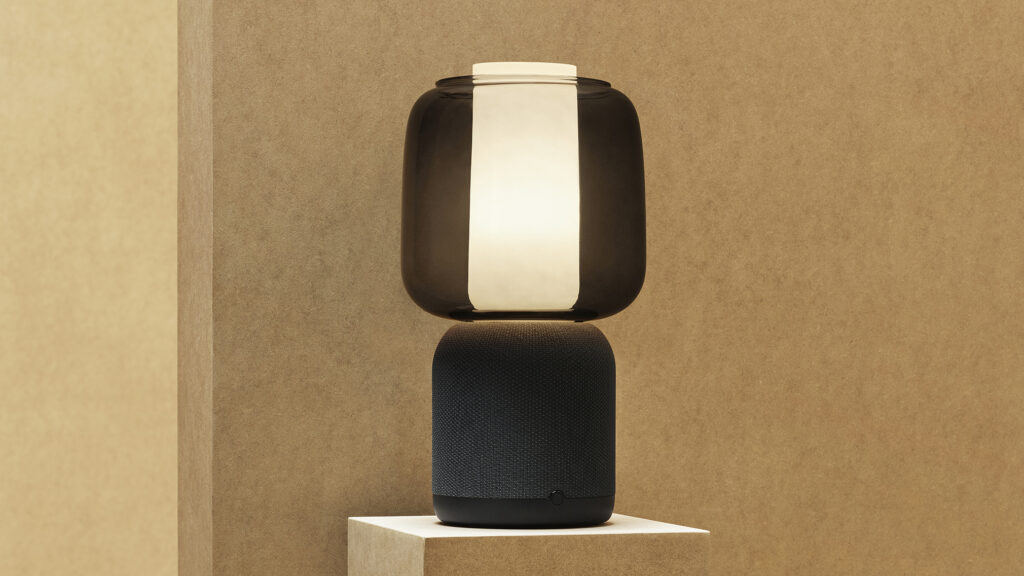 bocina y lampara IKEA y Sonos SYMFONISK