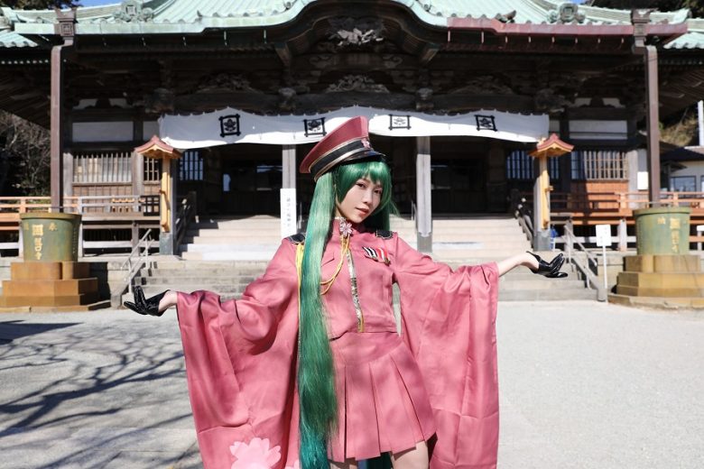 Singing Cosplayer Hikari 