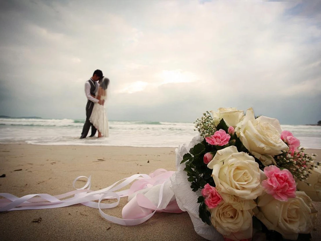 Image default