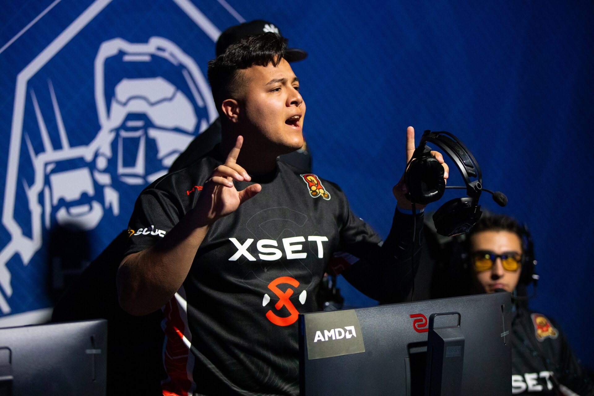 Image default