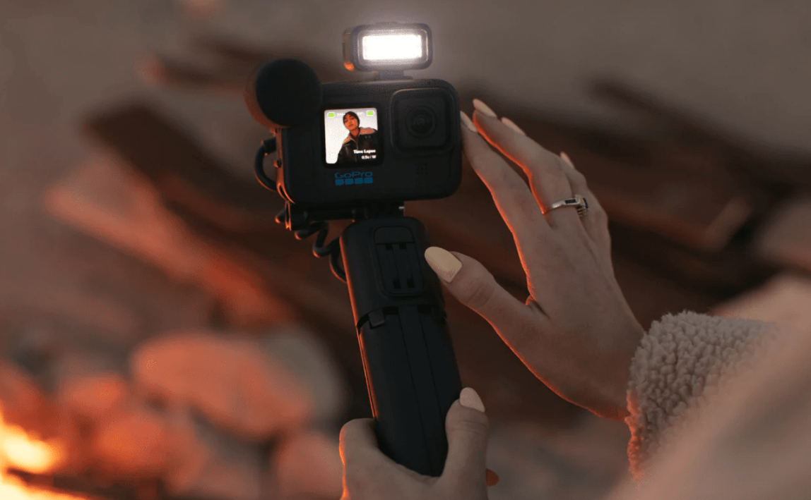 Image default