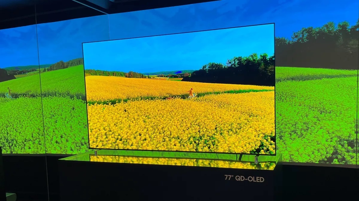 Image default