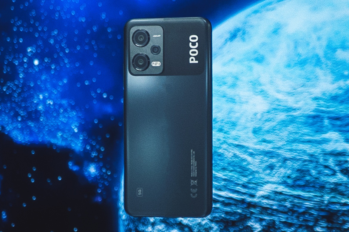 Image default