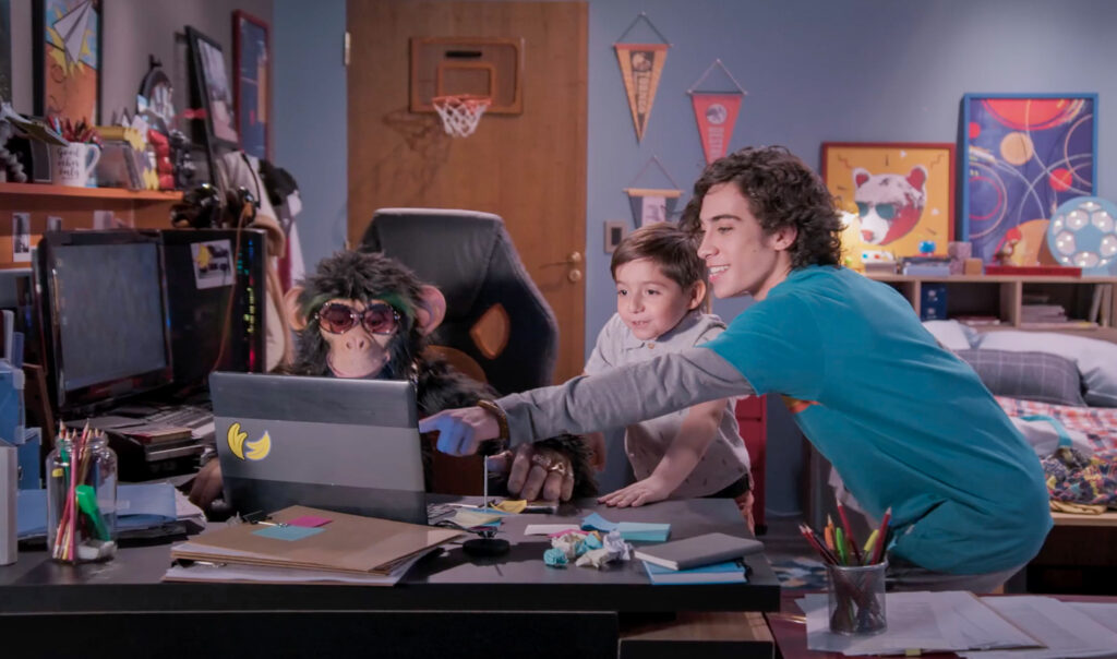 sitcom latina C.H.U.E.C.O. disney+