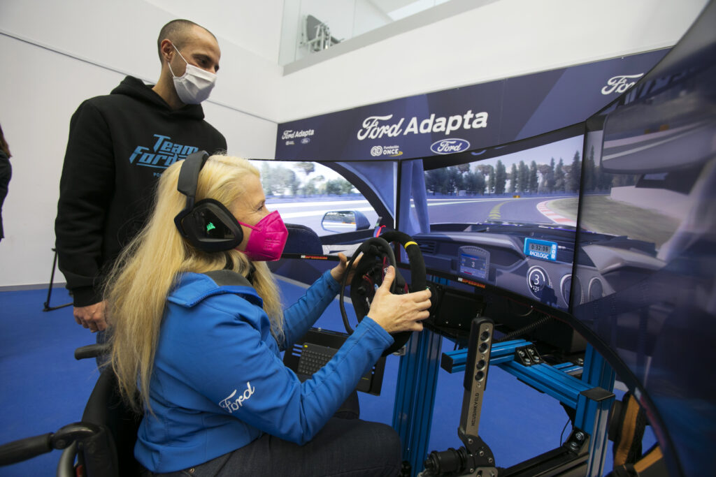 Ford Adapta simulador discapacidad
