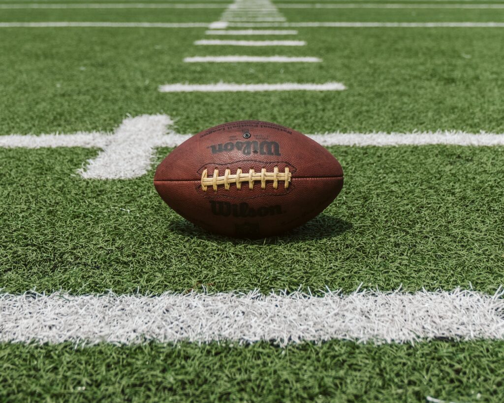 Carl´s Jr. premia la pasión de la NFL en México