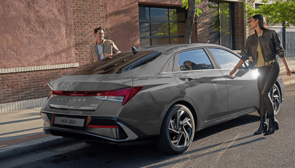 Elantra 2024