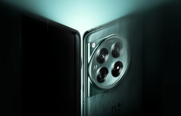 OnePlus 12 China
