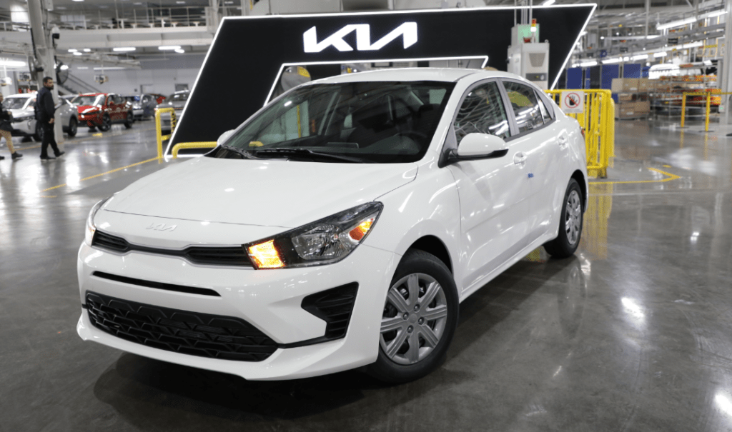 kia rio producción méxico