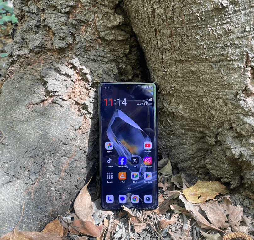 OnePlus 12 pantalla