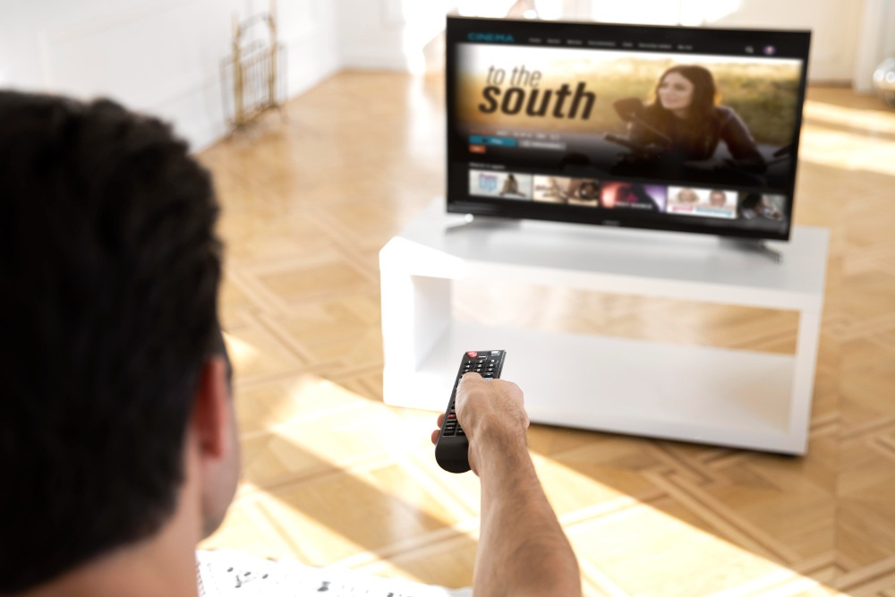 accesorios que no te pueden faltar en los televisores inteligentes de tu hogar